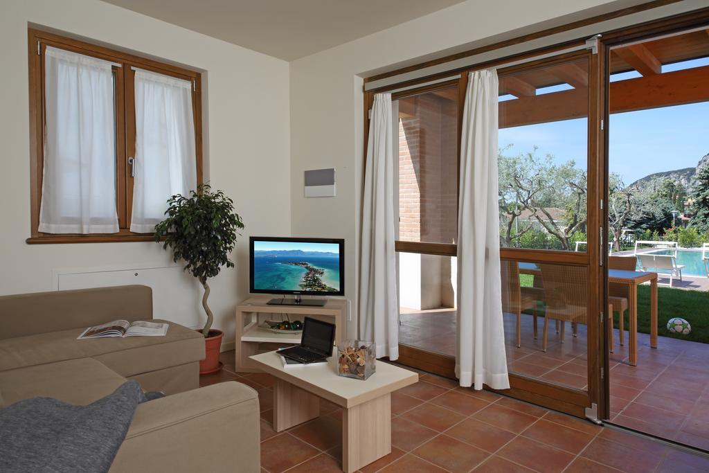 Appartamenti Corte Leonardo Garda  Quarto foto